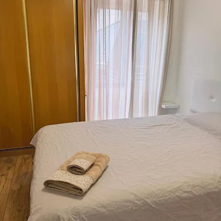 Piso En Playa De Apartamento *